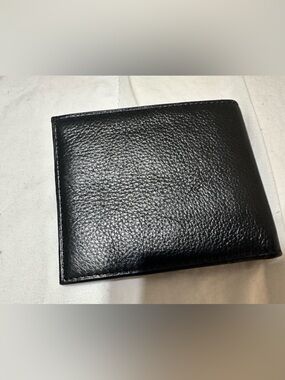 BRAND NEW: RALP LAUREN Classic Black Leather Bi-Fold Wallet - Men